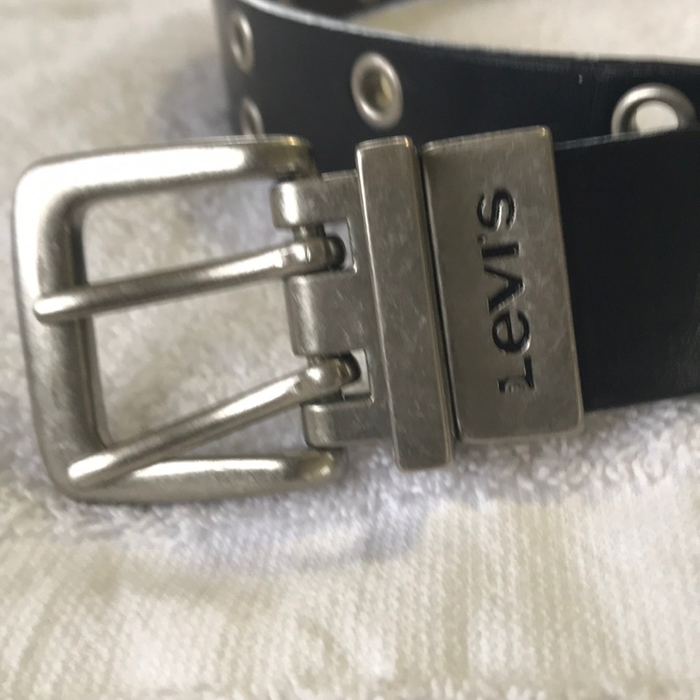 NWOT Levi black w/ heavy silver accents, - Picture 2 of 3